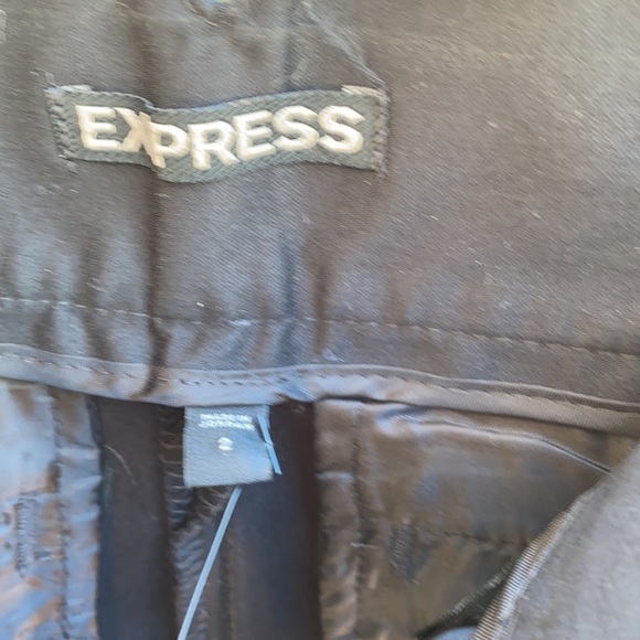 Express Shorts - Picture 9 of 10